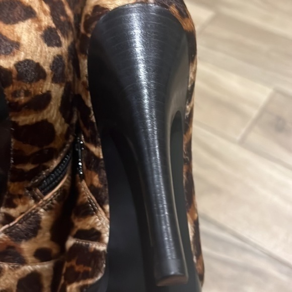 Steve Madden Leopard Print Ankle Boots - Picture 12 of 14